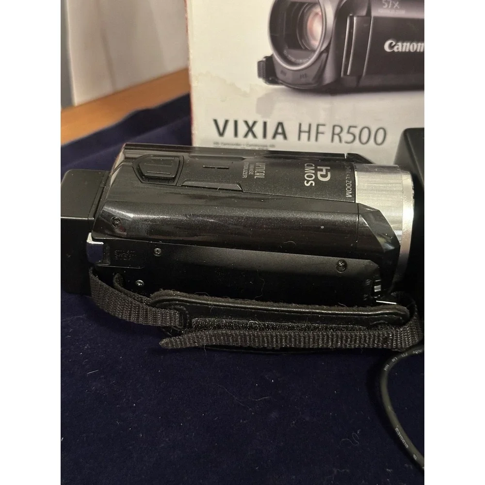 Canon VIXIA HF R300 HD Handheld Camcorder Black 32x Zoom 3